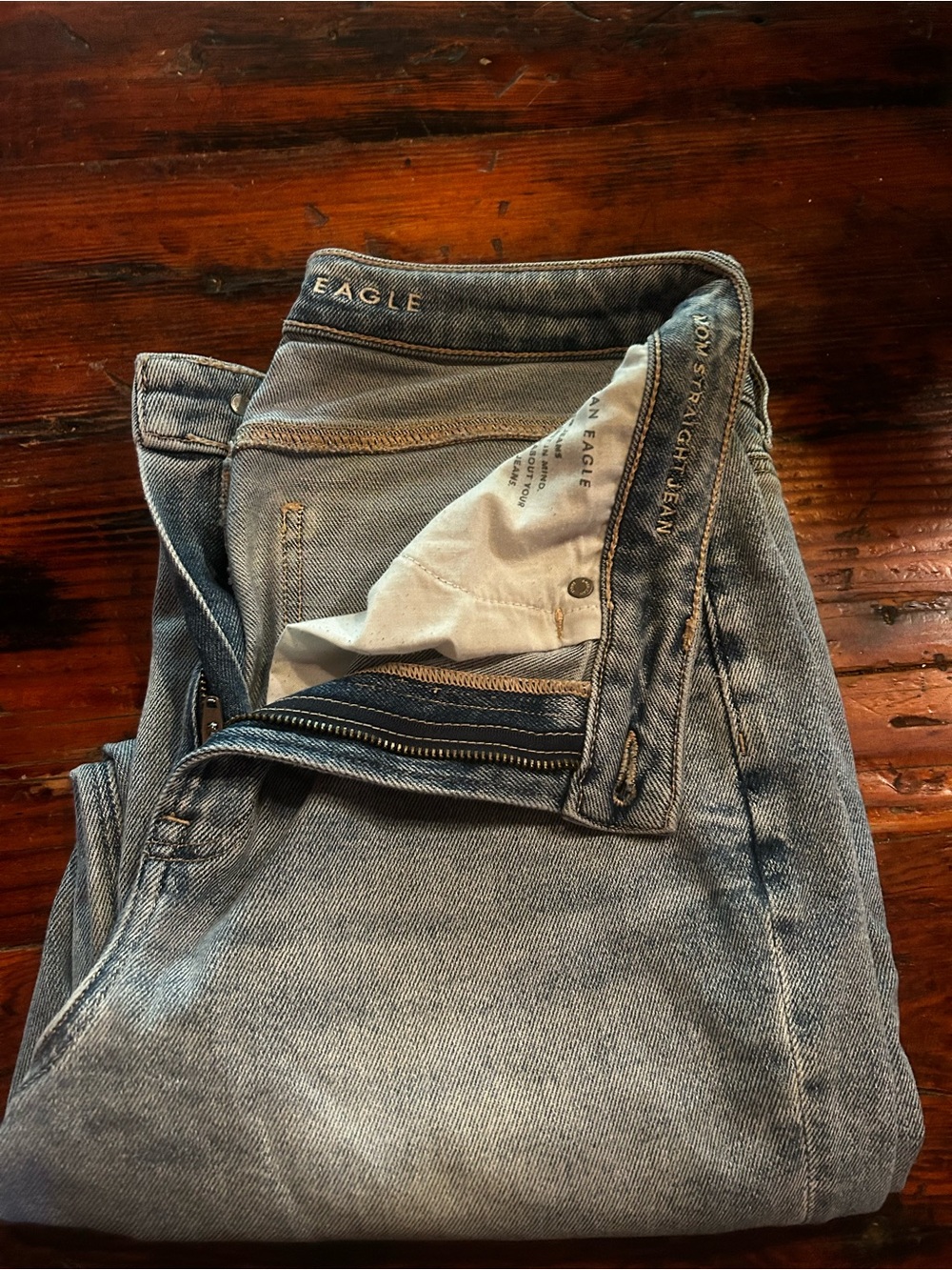 American Eagle Outfitters Women’s Light Blue Slim Straight Jeans
